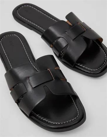 Nelly - Musta - Flat Sandal