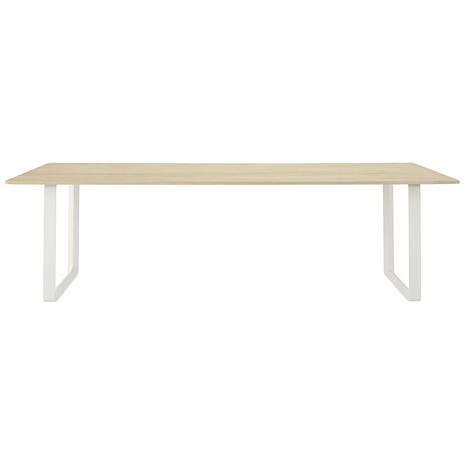 Muuto 70/70 ruokapöytä 255 x 108 cm Solid oak-White