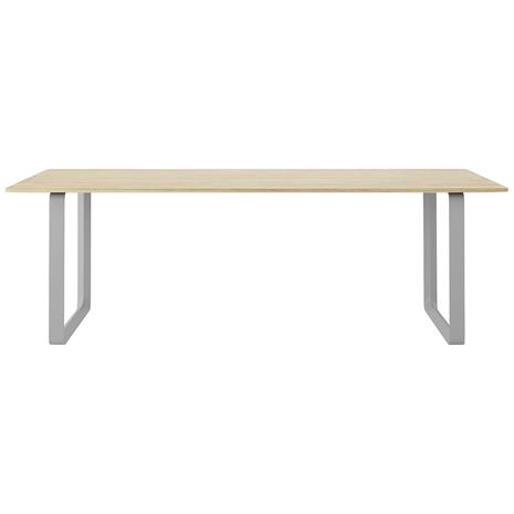 Muuto 70/70 ruokapöytä 225 x 90 cm Solid oak-Grey
