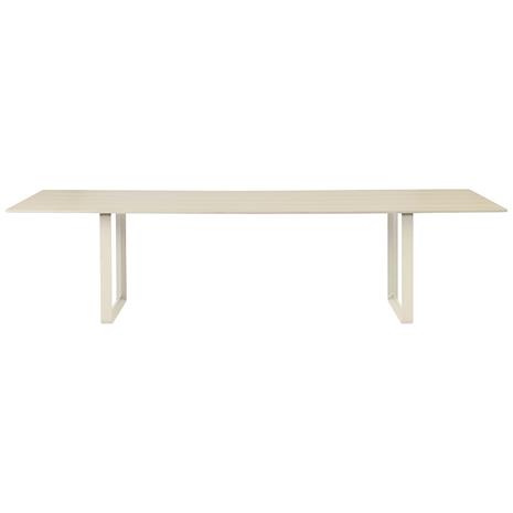 Muuto 70/70 ruokapöytä 295 x 108 cm Solid oak-Sand
