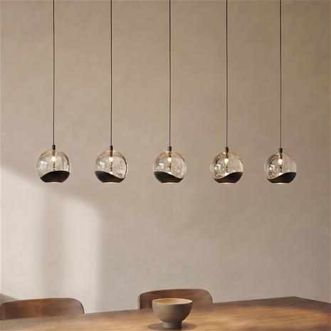 Lucande LED-riippuvalaisin Hayley, musta, 5-lamppuinen, pitkänomainen