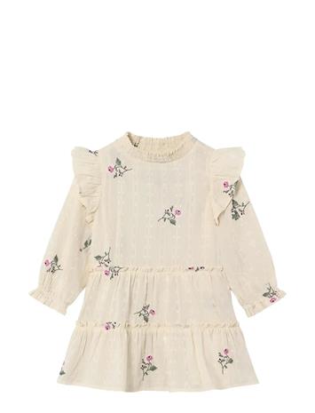 Fliink Dobby Ss Rose Embr Blouse - Cream - 122