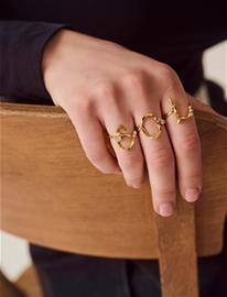 Maanesten L Alphabet Ring - Gold - 57
