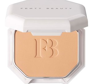 Fenty Beauty Pro Filt'r Soft Matte Powder Foundation 250