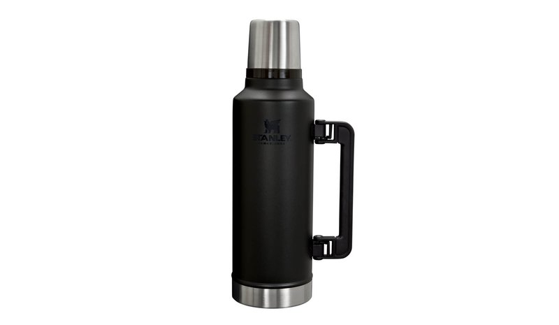 Stanley - Classic Termospullo 1,9 L Musta