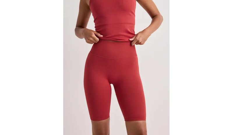 Aim'n - Punainen - Shape Seamless Biker Shorts