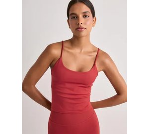 Aim'n - Punainen - Shape Seamless Strap Singlet