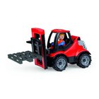 Lena Trucksin punainen kuorma-autonosturi lavalla ja kuviolla