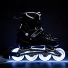 NH10905 4in1 MUSTA LED-RULLALUISTET, JOLLA MITTAINEN JÄÄKIKKOTERÄ NILS EXTREME NH10905 4in1 MUSTA LED-RULLALUISTET MITTAISELLE HOKEYTERÄ NILS EXTREME