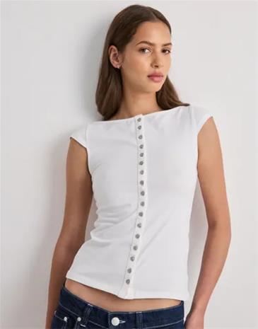 Nelly - Musta - Front Button Tee