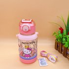 Sanrio Söpö ja Hauska Vesipullo Pillillä - Suuri Tilavuus, Kannettava Matkapullo kantohihnalla., 7003KT Cat kelimo lyno šiaudu talpykla vandens talpa