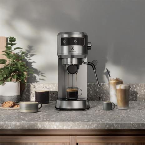 Electrolux Explore 6 E6EC1-6ST, espressokeitin