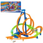 Hot Wheels Action Track Set with 5 Crash Zones, Motorized Booster and 1 Car