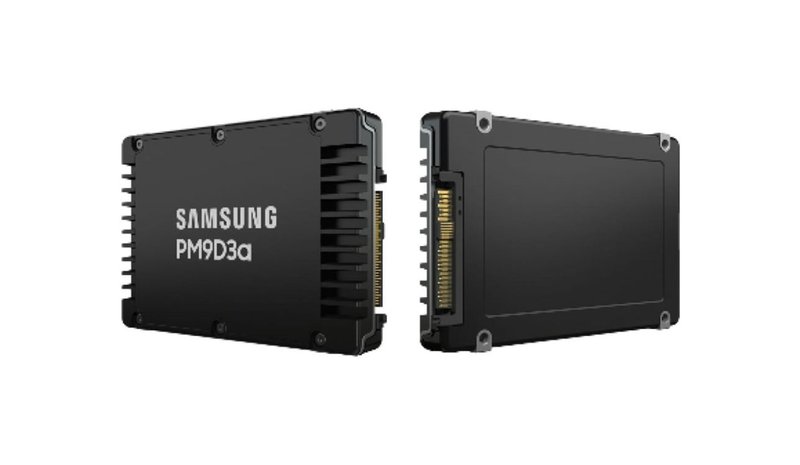 Samsung PM9D3a 960 GB 2.5" PCI Express 5.0 NVMe