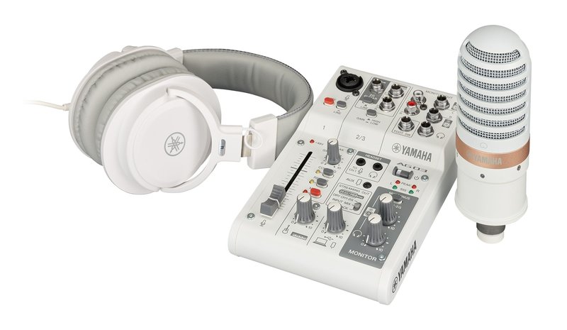 Yamaha AG03MK2WLSPK 3 channels White
