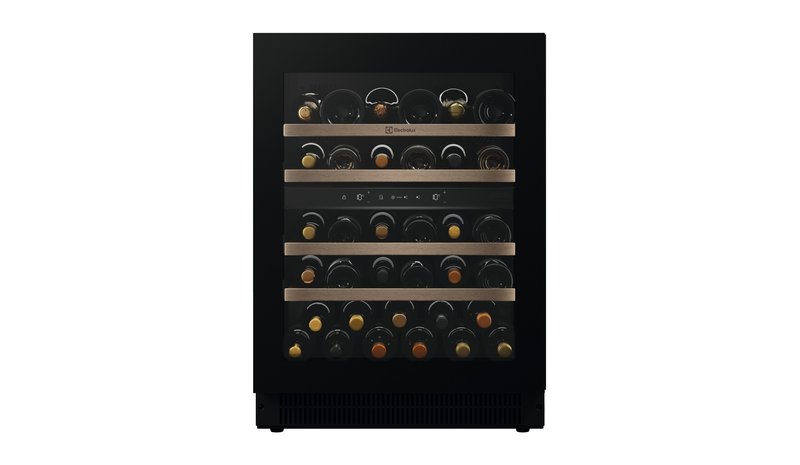 Electrolux EWUD040F8B Compressor wine cooler Freestanding Black 40 bottle(s)