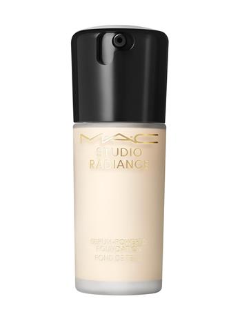 MAC Cosmetics Studio Radiance Serum-Powered Foundation NW5