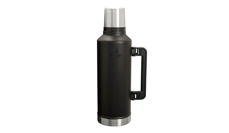Stanley - Classic Termospullo 2,3 L Musta