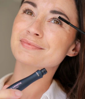 Lumene Stay length mascara -ripsiväri