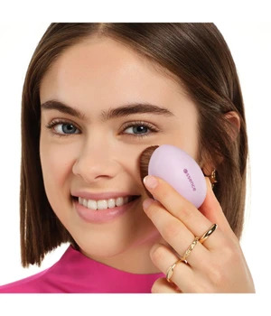 essence Kabuki Buffer Brush