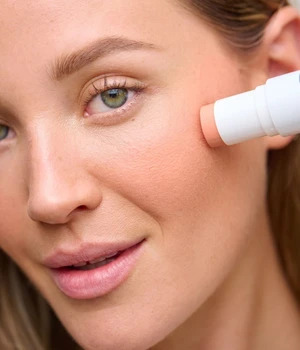 Kess Berlin Blush & Glow Refill Poskipuna 5.5 g Peach