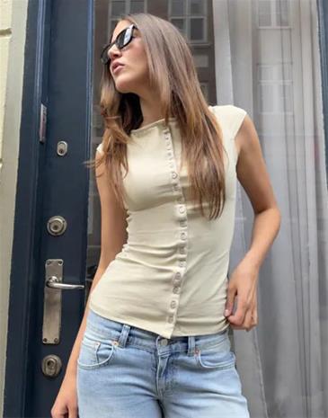 Nelly - Musta - Front Button Tee