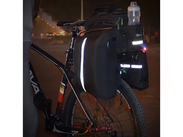 Rockbros A6-03BK bicycle bag for trunk 35 l with fold-out pockets - black
