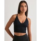 Aim'n - Musta - Shape Seamless Cross Back Bralette