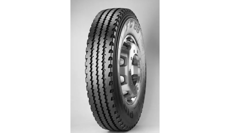 Pirelli Fg88 13 - 22.5 Steer kuorma-autoon