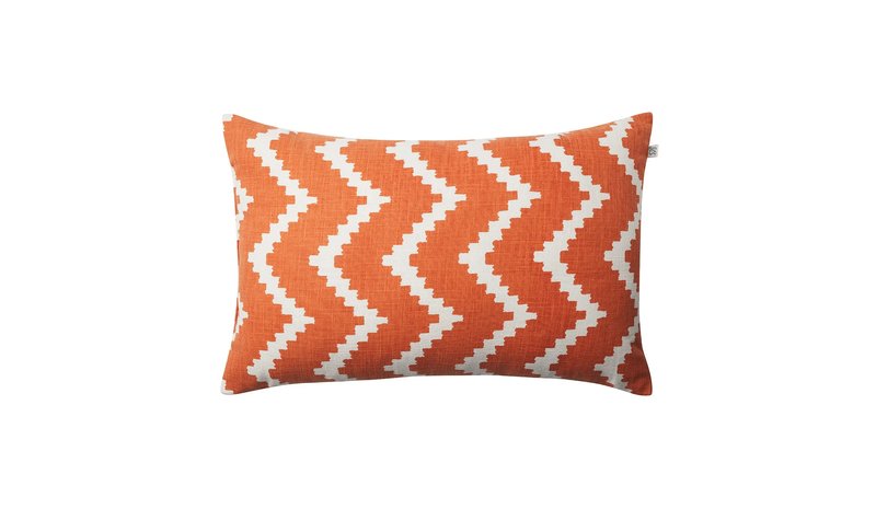 Chhatwal & Jonsson Ikat Sema -tyyny Apricot orange-off white