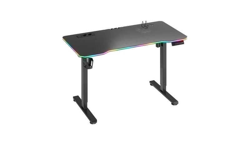 Cepter Elevate RGB, pelipöytä