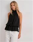 Nelly - Musta - Puffy Frill Top