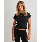 Nike - Musta - W Nsw Rib Tght Ss Tee