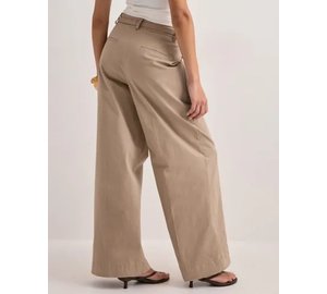 Neo Noir - Beige - Malba Solid Pants