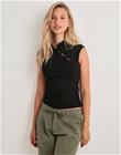 Pieces - Musta - Pcjasmin Ss Button Detail Top Jrs D