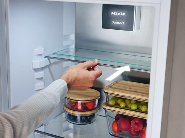 Miele K 7777 B, jääkaappi