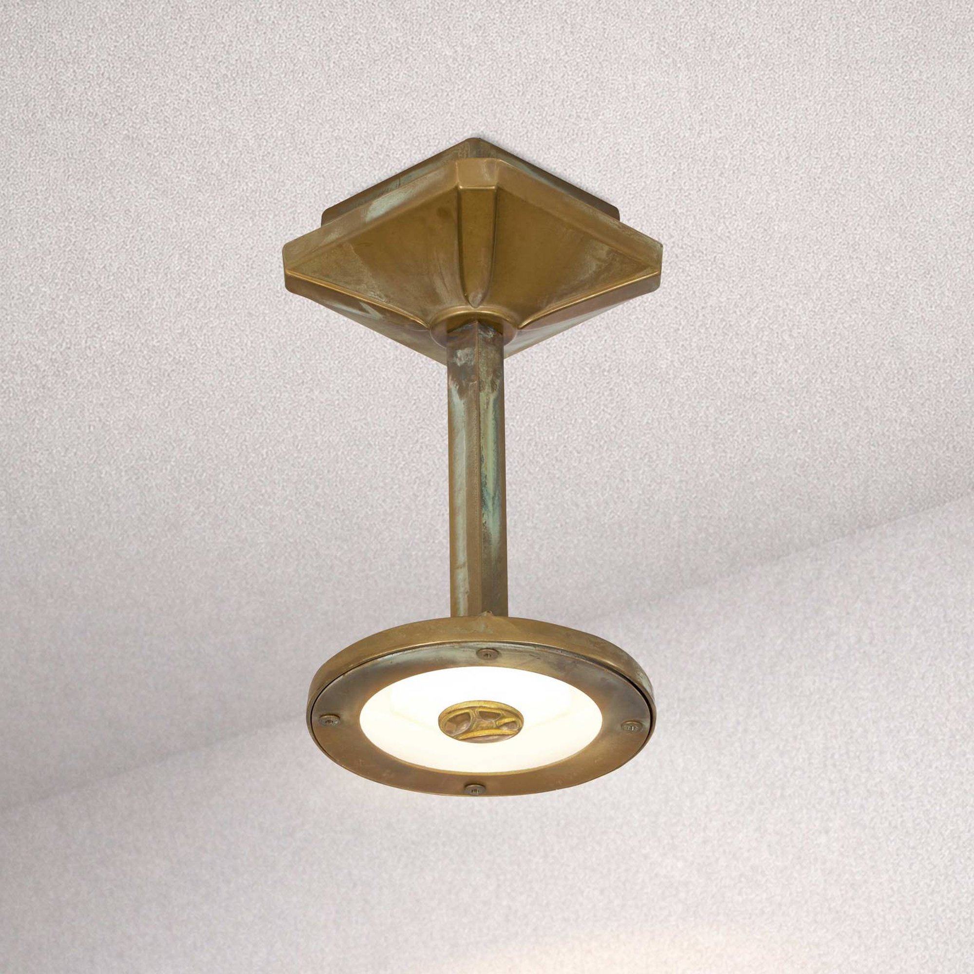 Aura Disk -LED-ulkokattovalaisin, korkeus 20 cm, antiikkimessinki