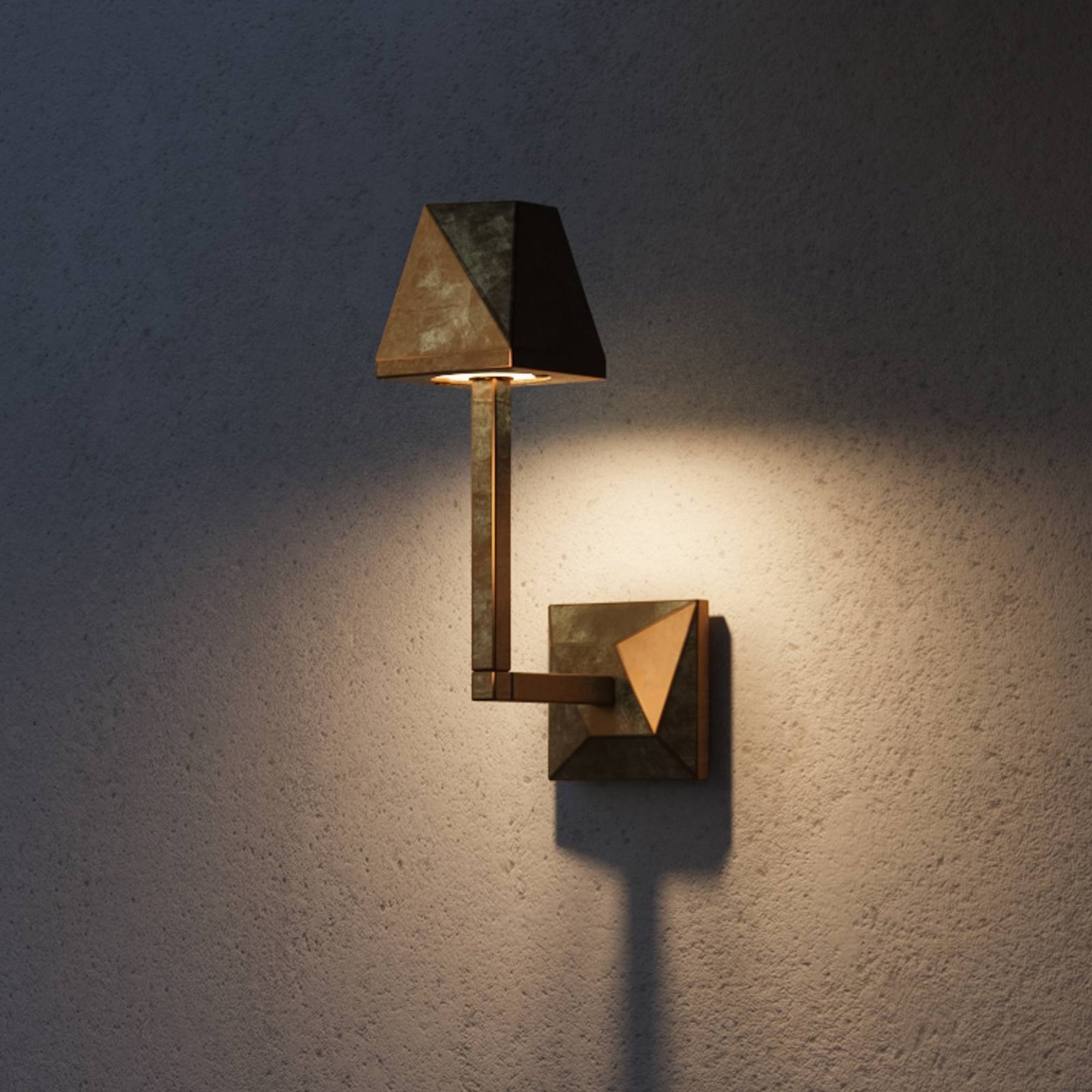 Silva Edge -LED-ulkoseinävalaisin, korkeus 30,5 cm, antiikkimessinki