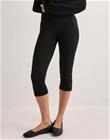 Nelly - Musta - Perfect Capri Leggings