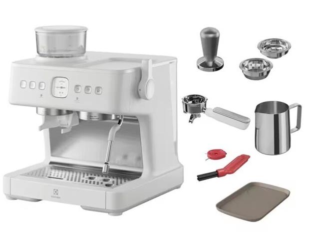 Electrolux E8EC1-8SW 800, espressokeitin – kuva 6/6