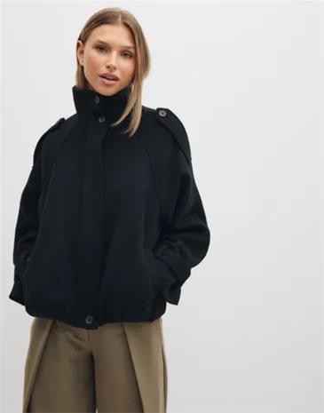 Nelly - Musta - High Collar Wool Bomber