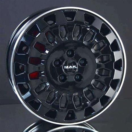 MAK Overland Dark 7x17 5/114,3 ET45 B66.1