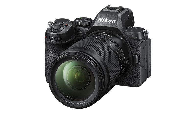 Nikon Z5 II + 24-200 mm VOA17 – kuva 1/4