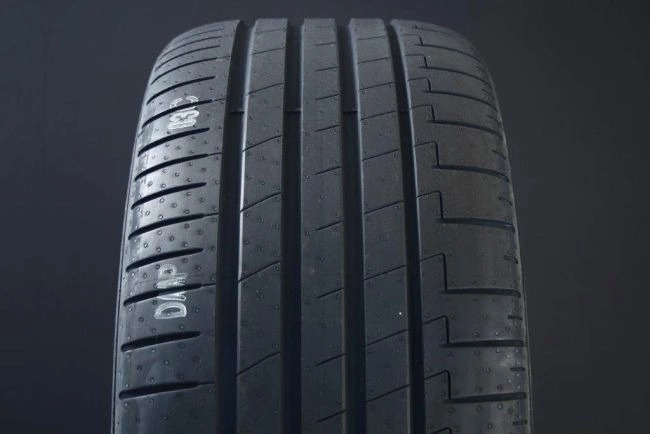 255/50R20 PIRELLI PZERO E AVM – kuva 1/1