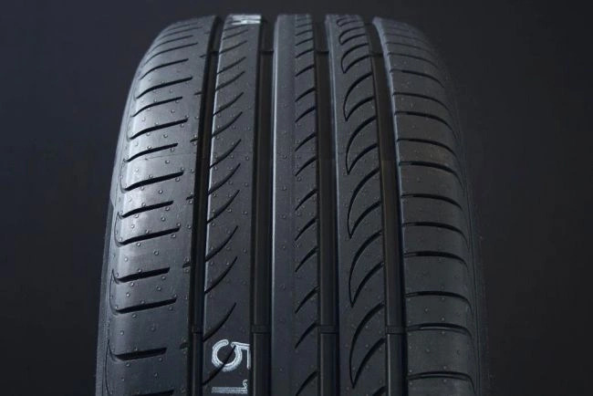 245/40R19 PIRELLI POWERGY – kuva 1/2