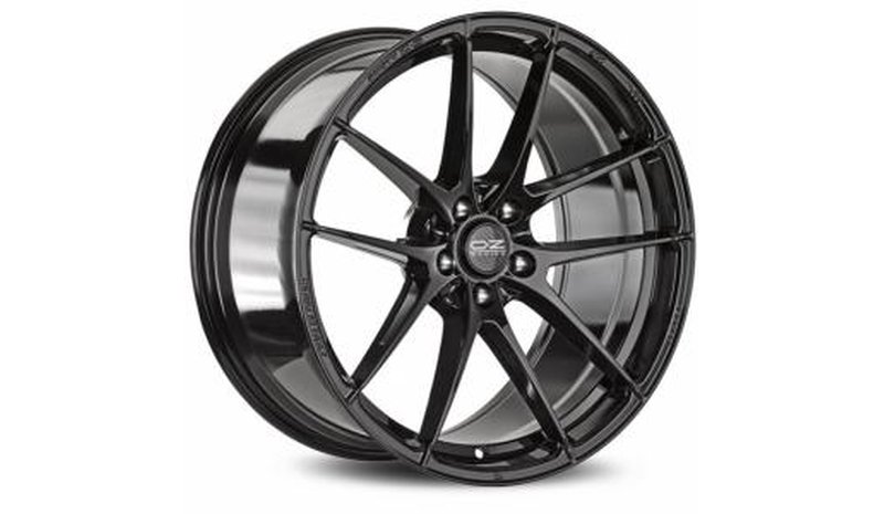 OZ Leggera HLT Gloss Black 8x18 5/120 ET29 B79 – kuva 1/1