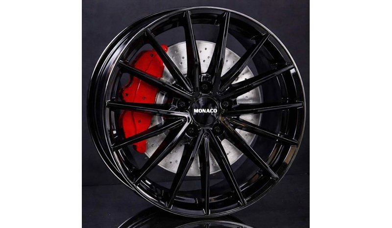 MONACO WHEELS GP14 GLOSS BLACK 8X20 – kuva 1/2