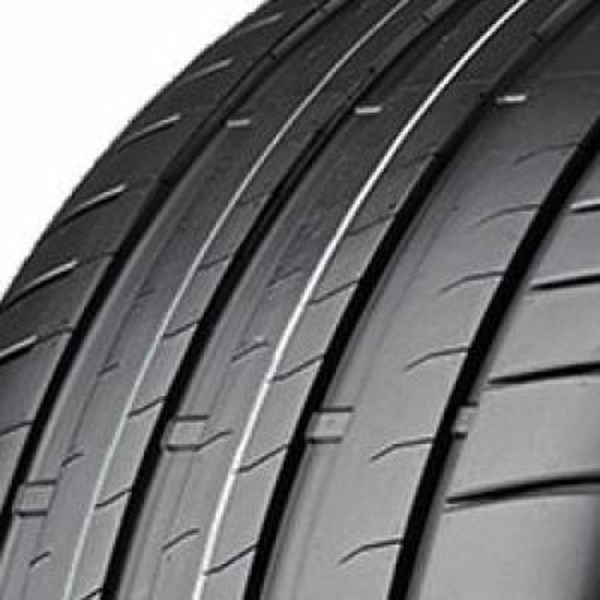 Potenza Sport 235/50 R18 101Y