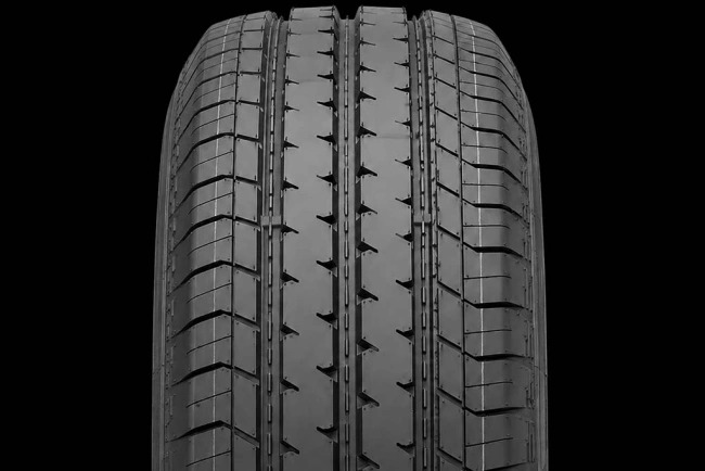 ConneX Van 225/65-16C