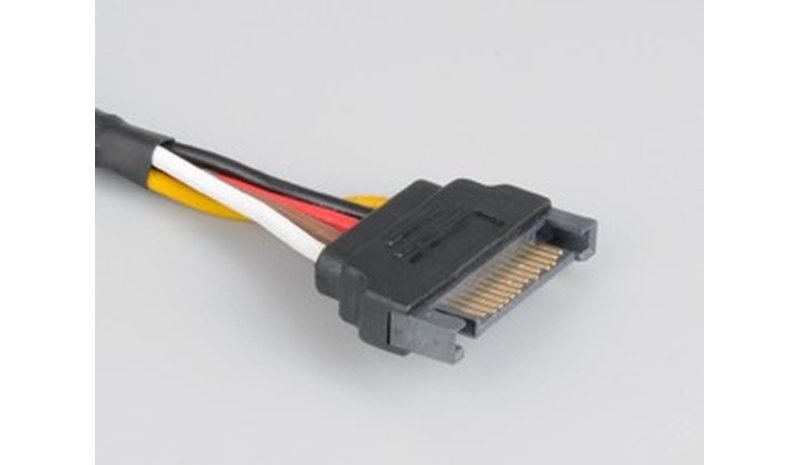 Akasa Sata Power Cable Extension AK-CBPW04-30 – kuva 1/2